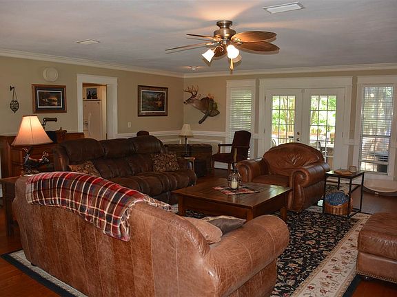 4th image of 102 Lake Oliver Dr