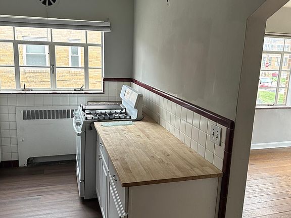 5th image of 2634 Kenilworth Ave APT 1