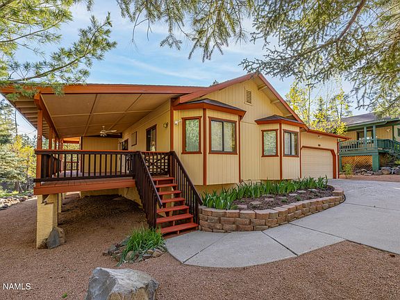 4th image of 155 Sandia Cir