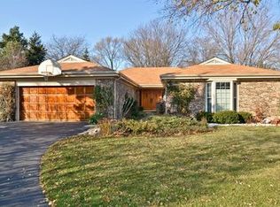 960 King Richards Ct, Deerfield, IL 60015