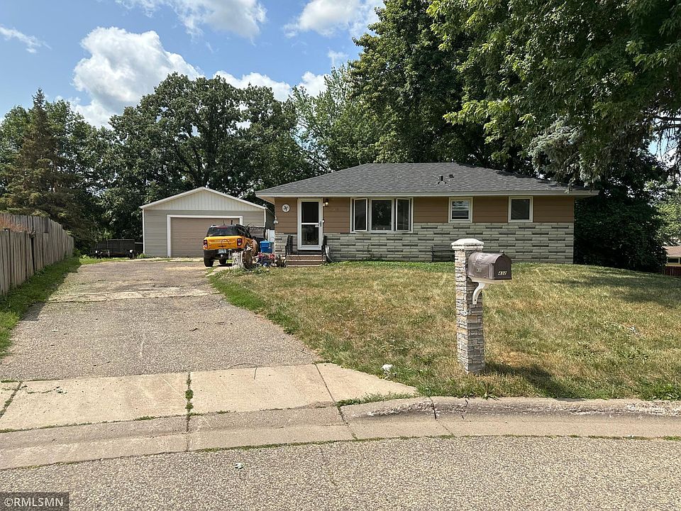 1st image of 432 Guthrie Ct N