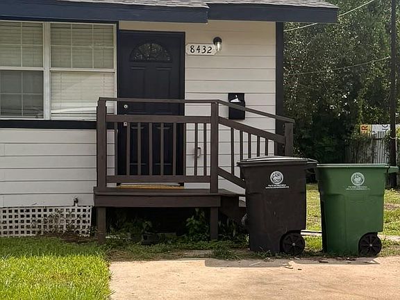 3rd image of 8432 Garland St