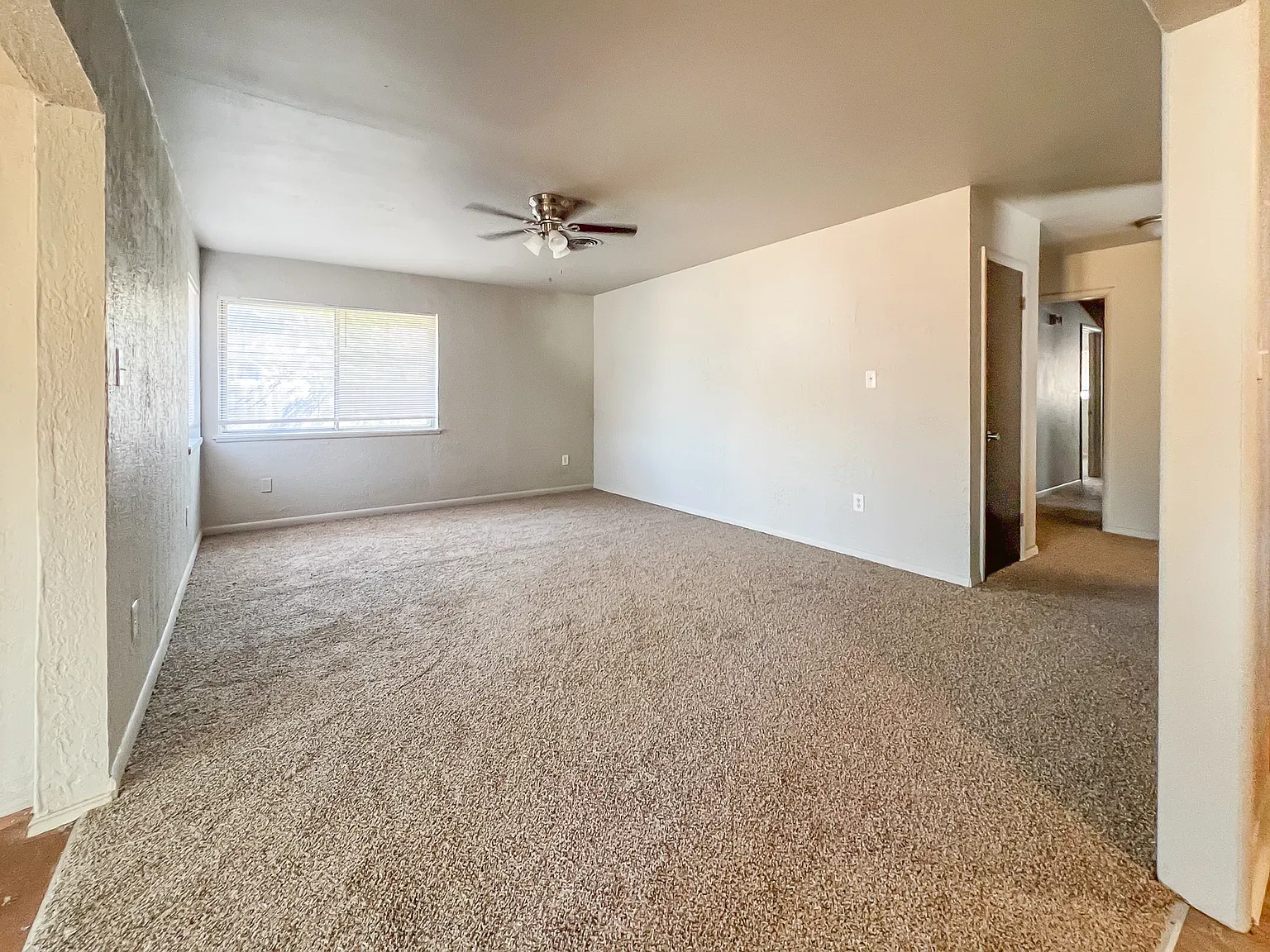 4 bed, 1753 sqft, $1,200 — Photo 2