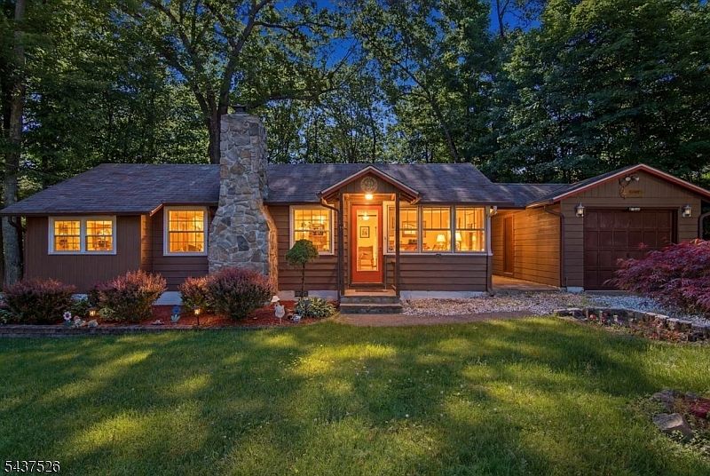 1st image of 134 Birch Rd