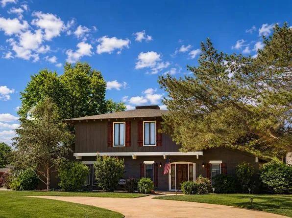 1400 W D Ave, Elk City, OK 73644