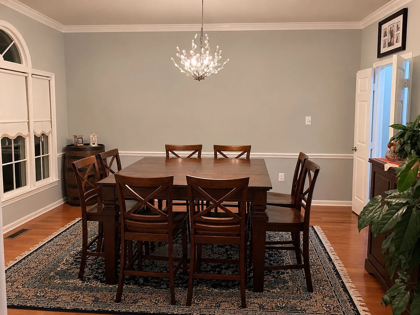 5 bed, 3.5 bath, 5326 sqft, $5,600 — Photo 4