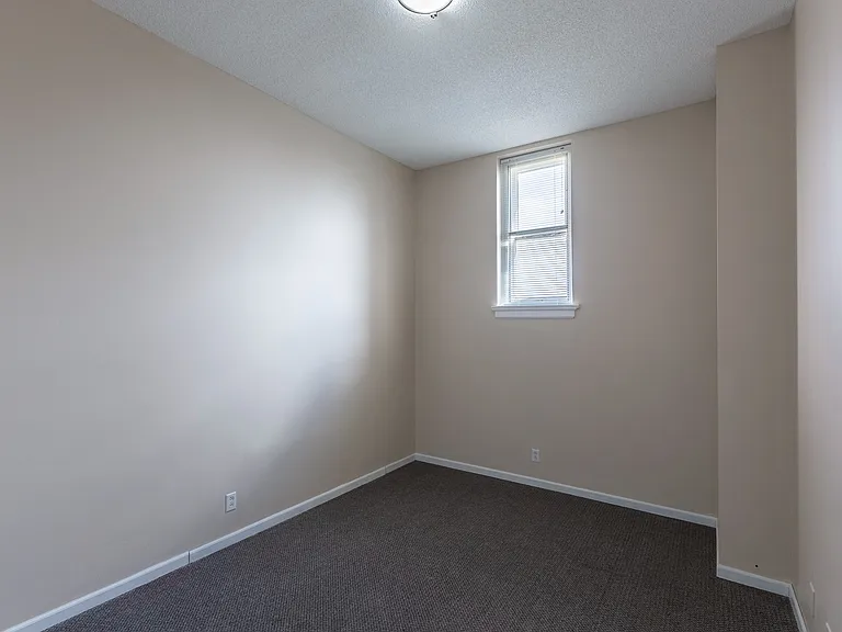 Rosewater Apartments — Photo 33