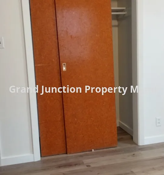 522 Compton St — Photo 19