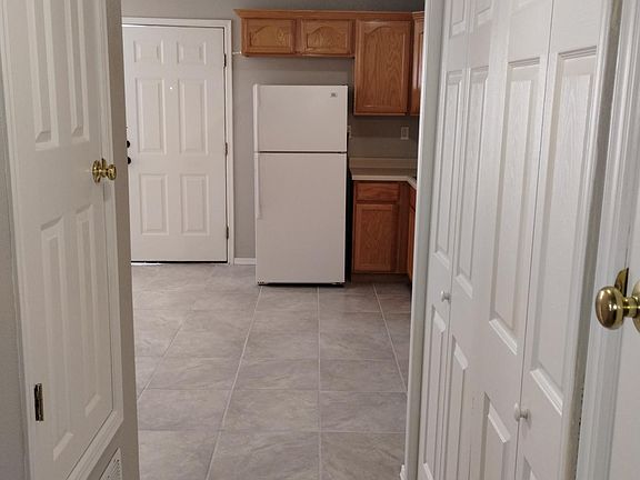 2nd image of 301 McClintock Dr #2