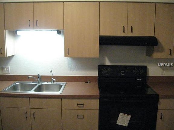 3rd image of 412 W Parkhill Ave