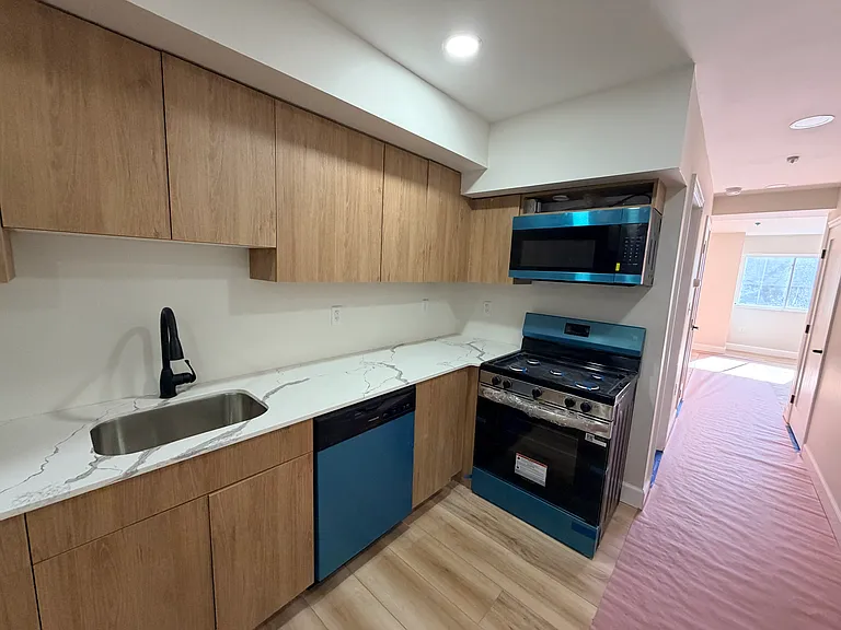 44 Warner St #B4 — Photo 4