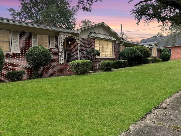 1210 N Jackson St, Albany, GA 31701