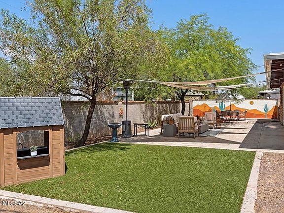 4th image of 5151 E Hawthorne Pl