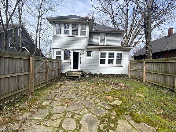 3rd image of 3340 E Fairfax Rd
