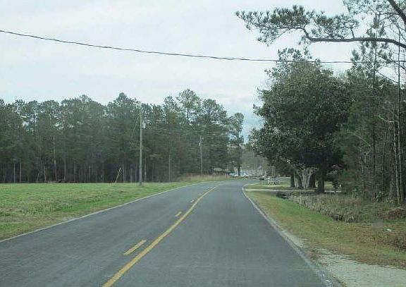 Exterior Neighborhood (street photo)