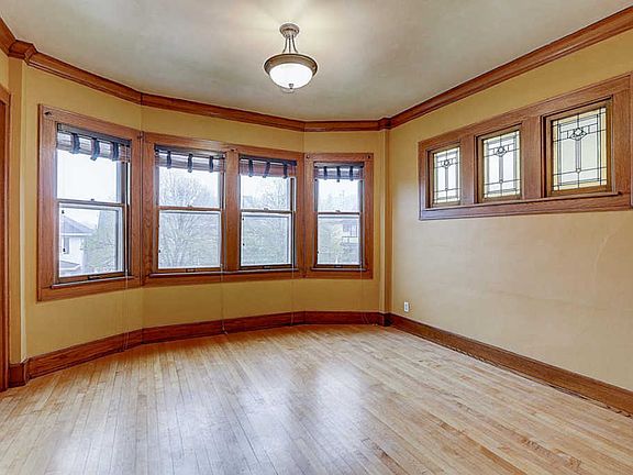 4th image of 2821 S Logan Ave #2823