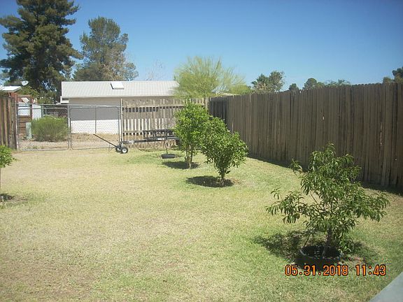 3rd image of 211 E Avenue J