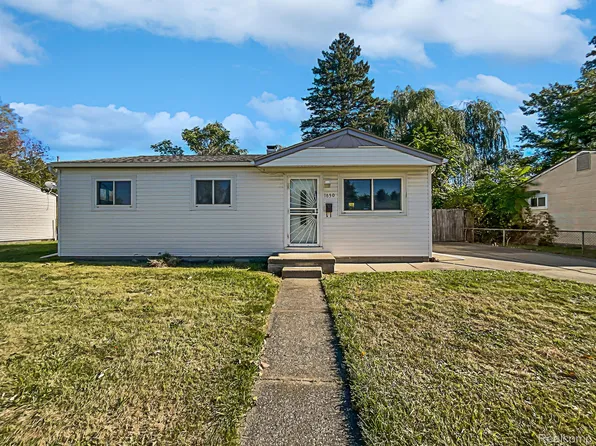 1650 Wiard Blvd, Ypsilanti, MI 48198