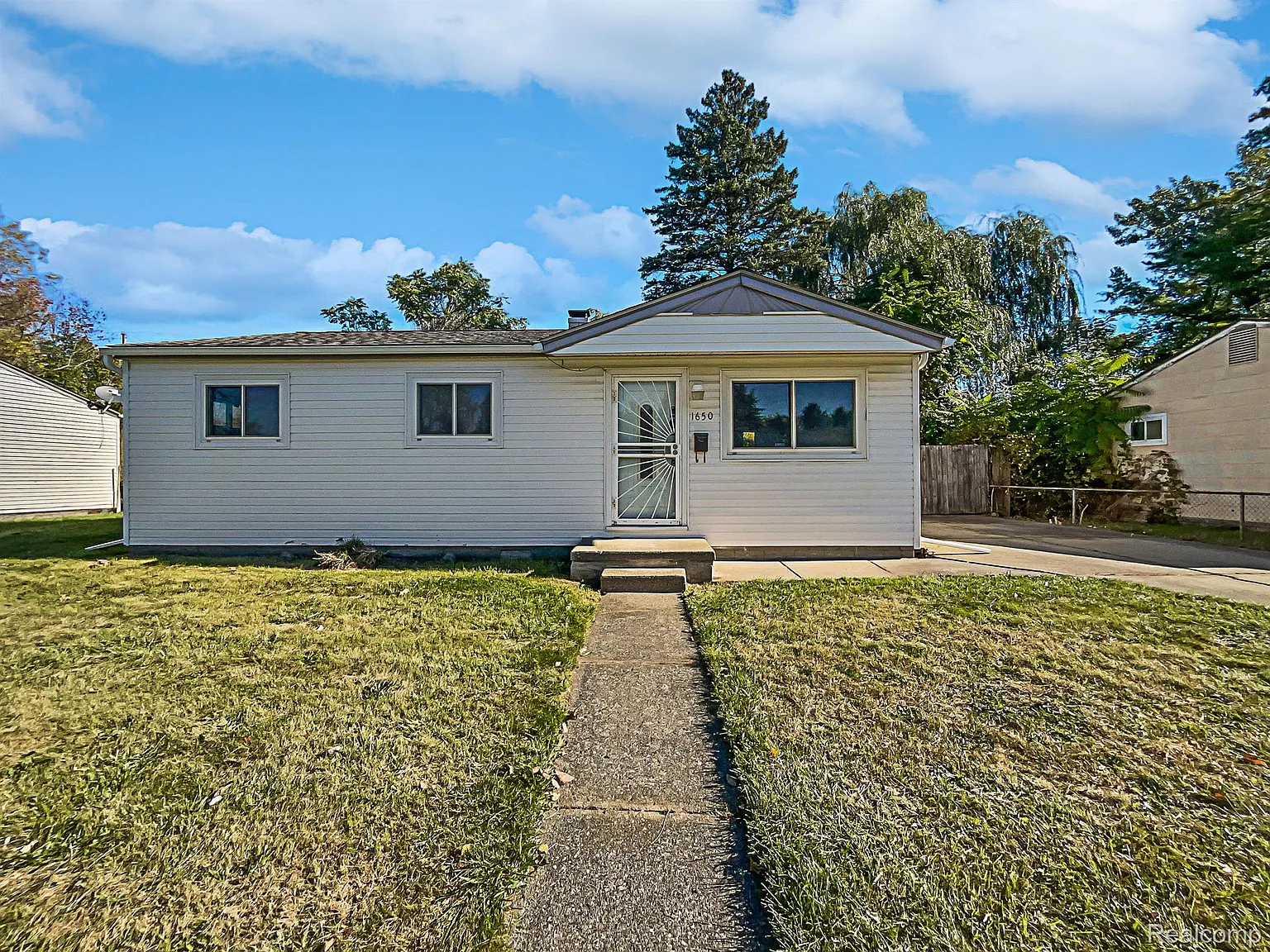 1650 Wiard Blvd photo 1