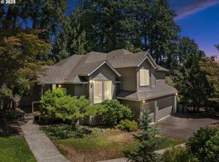 16300 Sunrise Ct, Lake Oswego, OR 97035