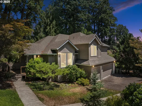16300 Sunrise Ct, Lake Oswego, OR 97035