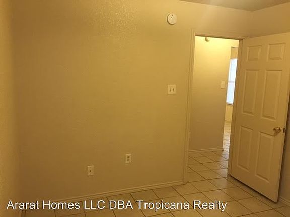 5th image of 3401 Toledo Dr APT A