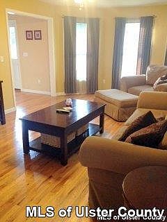 5th image of 215 Highland Ave
