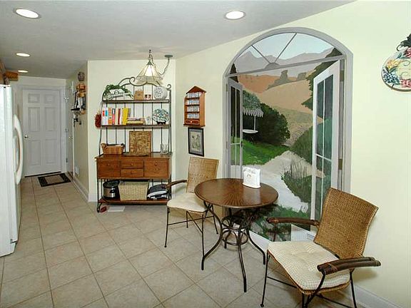 3rd image of 5021 Whispering Pines Ln #Lan