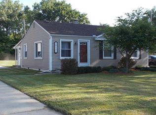 28500 Clarita St, Livonia, MI 48152