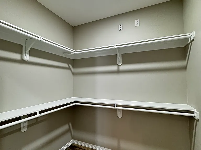 4204 Walnut Ave #6 — Photo 8