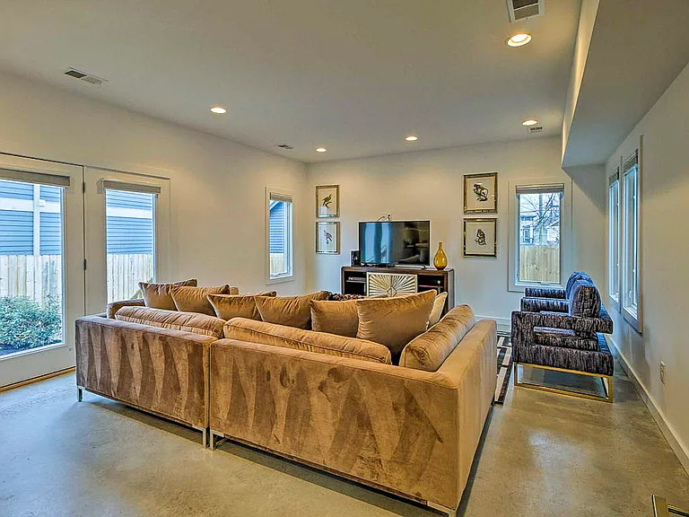 1715B 6th Ave N #B — Photo 8