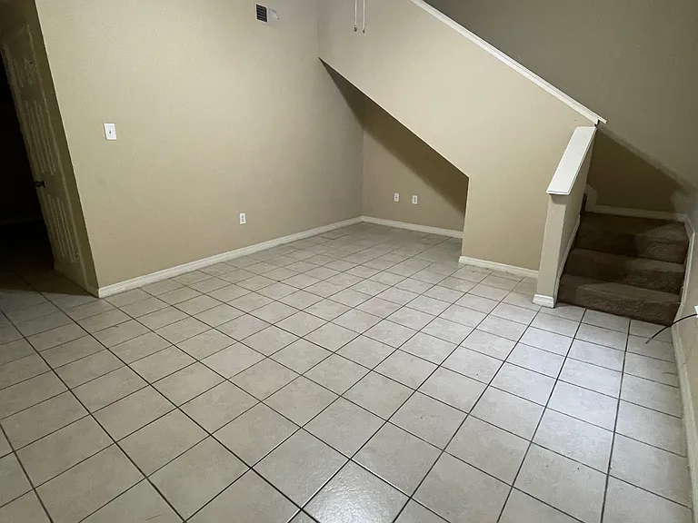 1421 Lake Calais Ct #K — Photo 2