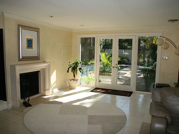 Living Room Pool View