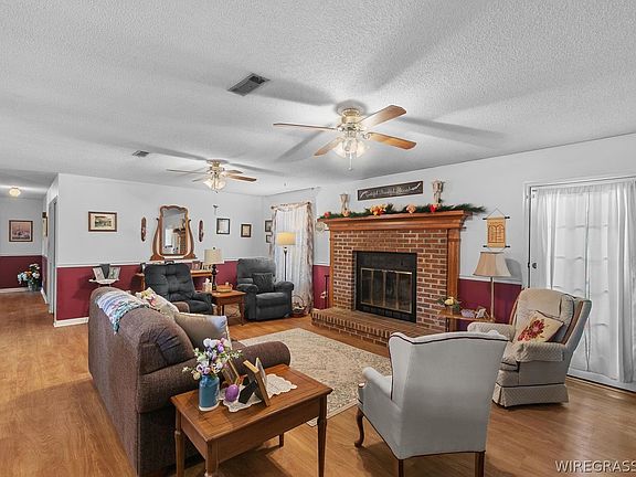 2nd image of 1499 A B Stubbs Rd