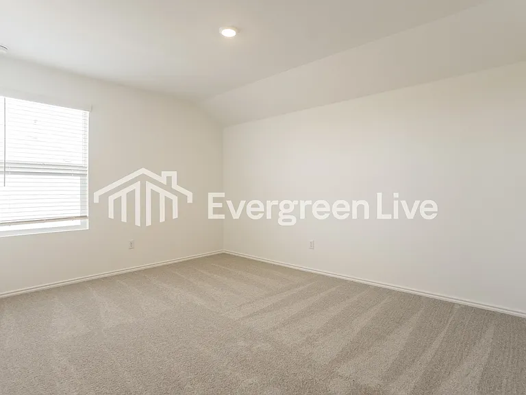1410 Roaming Oak Bnd — Photo 8
