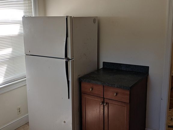 3rd image of 2522 Fernwood Dr