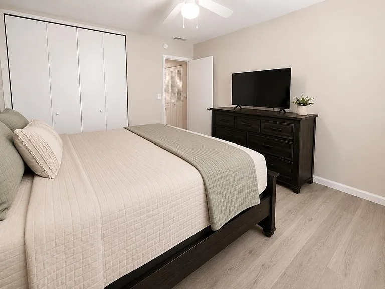 801 N Ann St #9 — Photo 15
