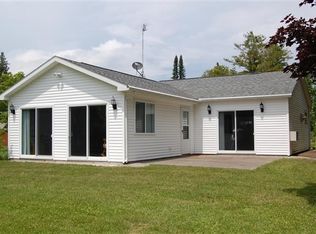 6910 Strawflower Ln, Cheboygan, MI 49721