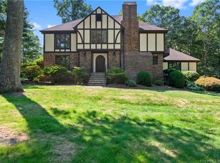 5 Meadowbrook Rd, Madison, CT 06443