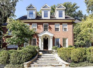 2106 Belle Haven Rd, Alexandria, VA 22307