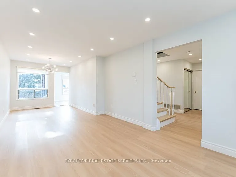11 Upland Dr #UPPER — Photo 11