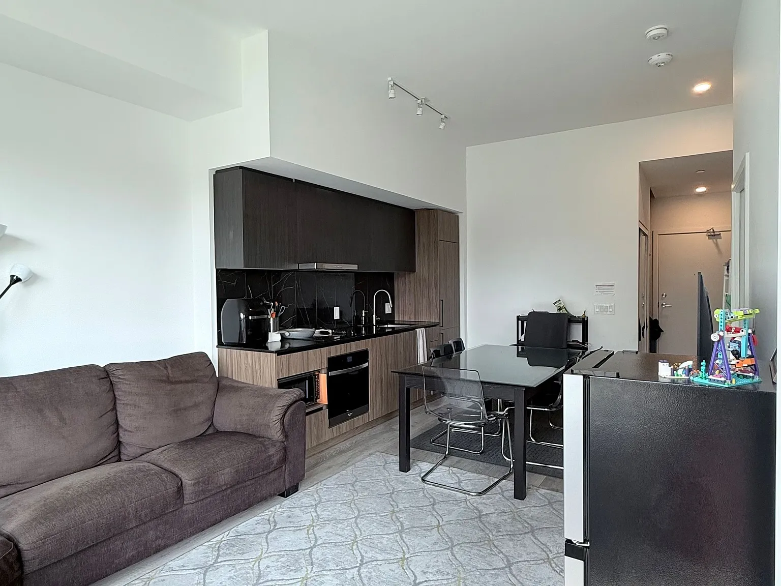 2 bed, $2,500 — Photo 1