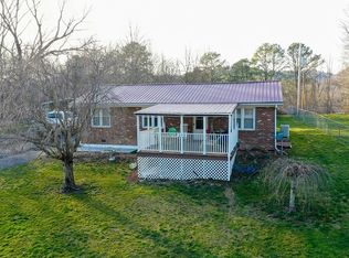 374 Daw Rd, Raven, VA 24639