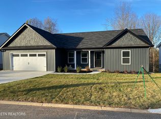 7520 Silveredge Rd, Knoxville, TN 37918