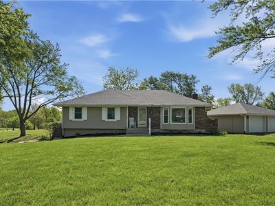 1803 E Gore Rd, Raymore, MO, 64083