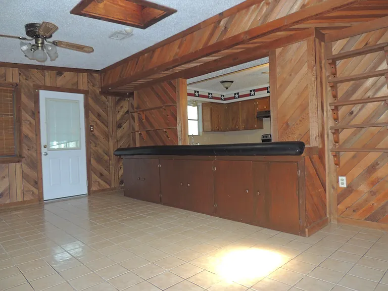 2187 Glenwood Dr — Photo 5