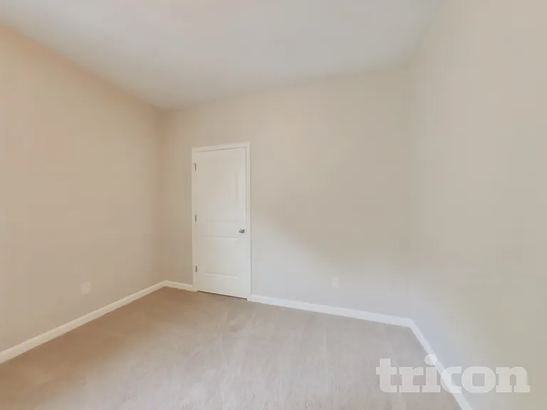 474 Lake Ridge Ln — Photo 14