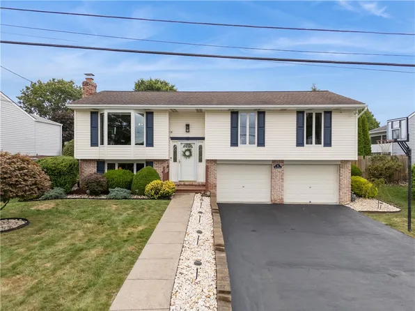 33 Mohawk Dr, Greensburg, PA 15601