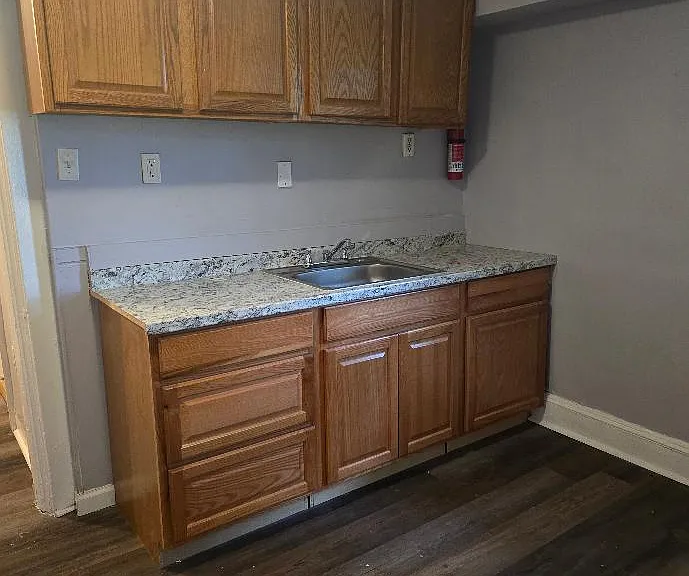 1015 Clay Ave #1 — Photo 7