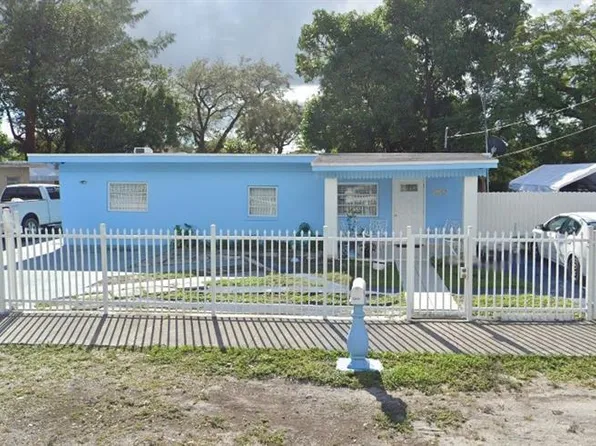 2392 NW 101st St, Miami, FL 33147